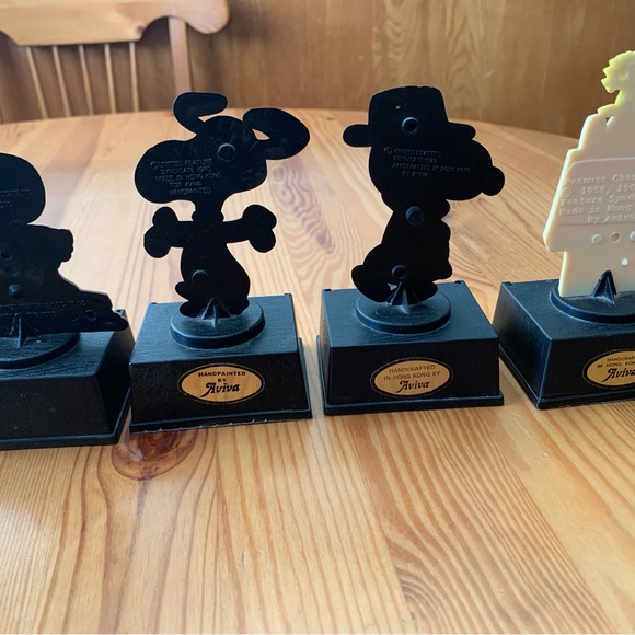 ALL 8 INCLUDED Vintage Peanuts Aviva Trophies 50’s to early 70’s - Picture 13 of 13